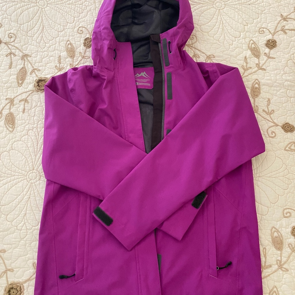 women's waterproof lightweight jacket